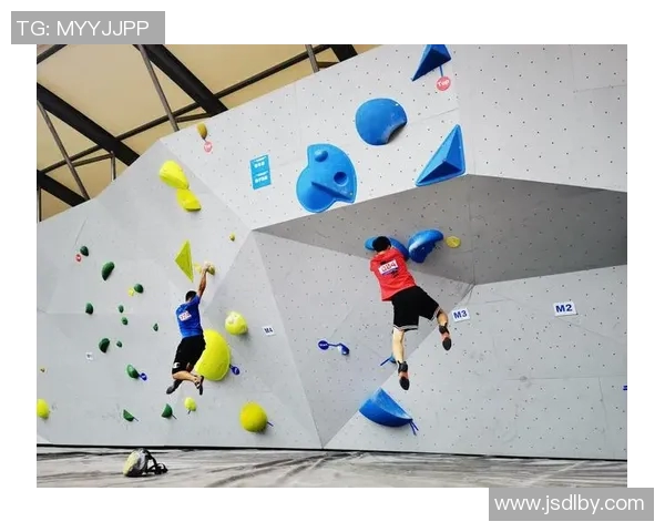 武汉攀岩队在世界滑板锦标赛中的速度表现引发热议与期待 武汉攀岩队在世界滑板锦标赛中的速度表现引发热议与期待