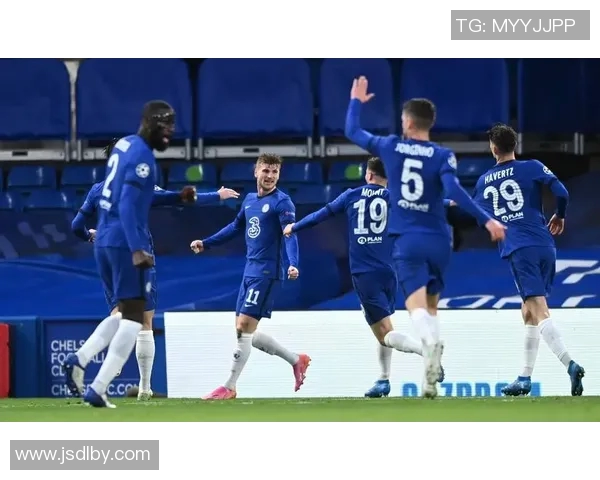 欧冠的决赛战况异常激烈，皇马与曼城争夺冠军