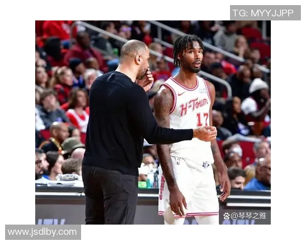 火箭主帅宣布球队连胜在望:燃烧篮球激情,追逐冠军梦想 火箭主帅宣布球队连胜在望:燃烧篮球激情,追逐冠军梦想