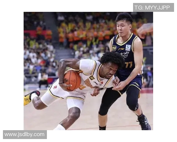 辽宁本钢惜败新疆队,球队卫冕形势岌岌可危